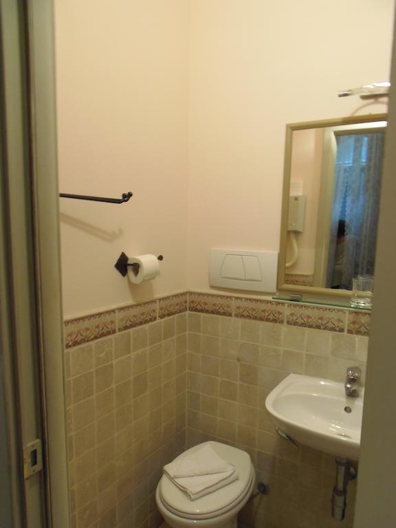 Bed and Breakfast Relais Del Duomo Florencia Exterior foto